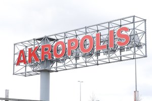 Vilniaus „Akropolyje“ pirkėjai pašiurpo – vyras demonstratyviai išsitraukė peilį