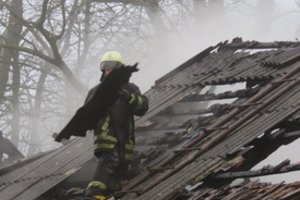 Savaitgalį gaisruose nukentėjo du žmonės