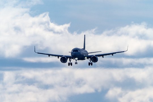 Per plauką nuo katastrofos: JAV keleivinis lėktuvas vos nesusidūrė su bombonešiu B-52