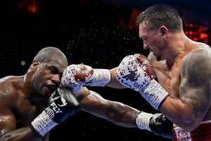 Bokso žvaigždė, neabejojusi O. Usyko pergale, susižėrė šešiaženklį laimėjimą