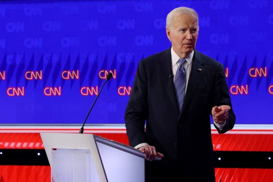 J. Bideno sūnus atskleidė garsiųjų debatų užkulisius: „Atrodė kaip stirna“