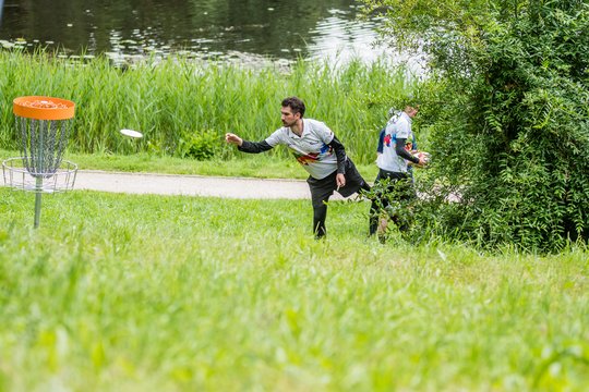 Lietuvos diskgolfo taurės penktajame etape Molėtuose – kova iki paskutinio metimo