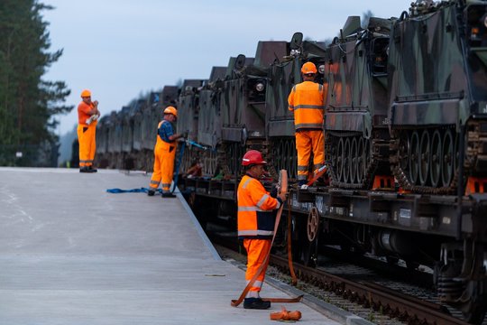 Tokio krovinio geležinkeliais dar niekada negabeno – vežė iš Panevėžio į Pabradę