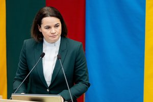 S. Cichanouskajos atstovybė kritikuoja raginimą naikinti jų akreditaciją: tai kenkia santykiams