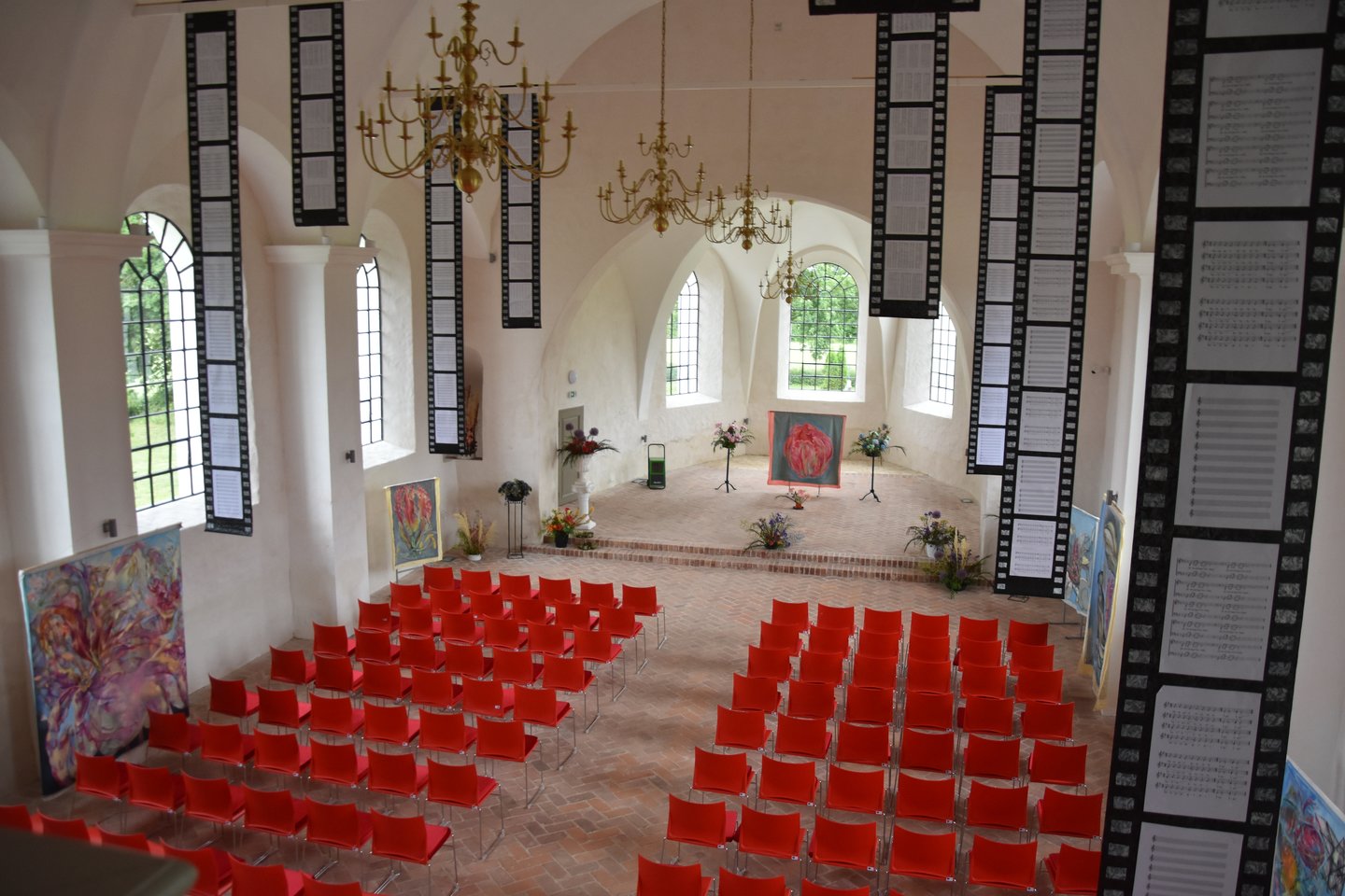 Mežuotnės „Meno centras“ – buvusi liuteronų bažnyčia ir jos apylinkės.<br> A.Srėbalienės nuotr.