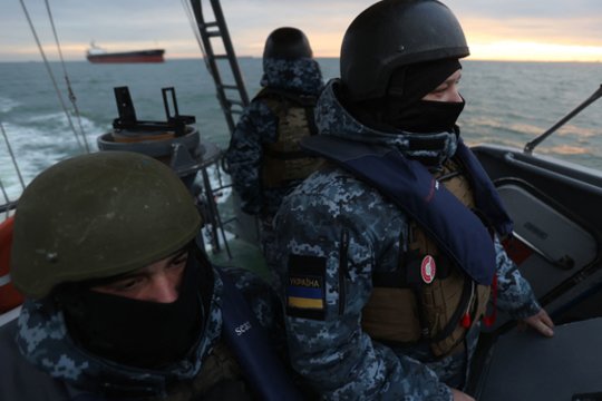 Netoli Odesos krantų sprogo laivas: žuvo dalis įgulos narių