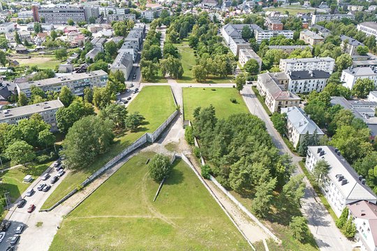  Kaunas ruošiasi istorijos perrašymui: virš kapinių iškilusi aikštė nusimes sovietinį šarvą