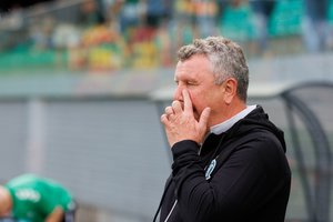 Sirgalių iš „Žalgirio“ varytas V. Čeburinas užsikimšo ausis: „Gerbiu jus, bet kalbėkime apie futbolą“