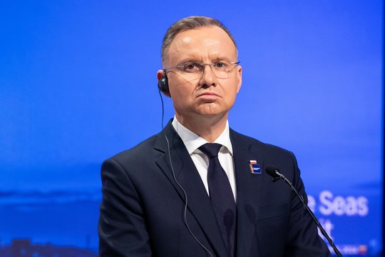 A. Duda patvirtino Lenkijos pasitraukimą ir priešpėstinių minų draudimo sutarties