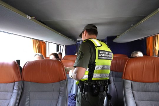 Iš autobuso, važiavusio į Vilnių, pasieniečiai išlaipino vokiečių ieškomą keleivį