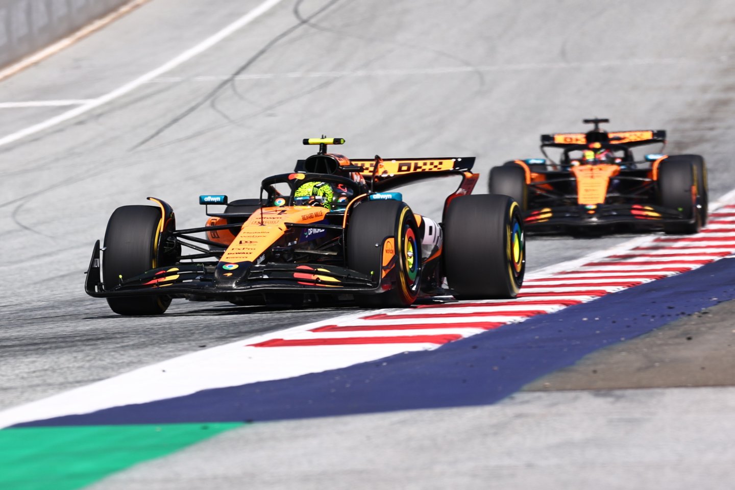 „McLaren“ komanda pirmauja čempionate<br>EPA-ELTA nuotr.