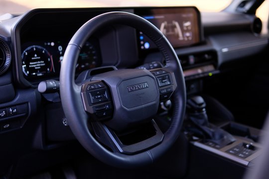 Vilniuje vagių grobiu tapo du „Toyota Land Cruiser“ markės automobiliai