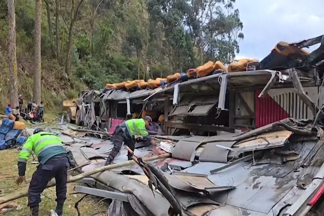 Peru į tarpeklį nulėkė autobusas: žuvo mažiausiai 18 žmonių