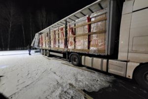 Muitininkai per pusmetį sulaikė 15 mln. eurų vertės cigarečių – didėja nelegalių rūkalų srautai iš Latvijos