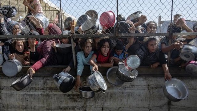 Izraelis skelbia taktinę pauzę dalyje Gazos Ruožo: humanitarinė pagalba pasieks gyventojus