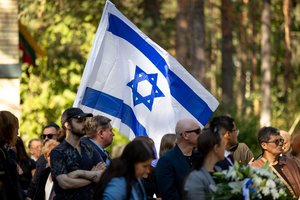 Gautas dar vienas skundas dėl prieš Izraelio politiką nukreiptų plakatų Panerių kapinėse