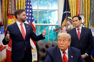 „Kai turiu problemą, skambinu jam“: žmogus, užsitikrinęs D. Trumpo pasitikėjimą