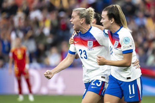 Anglijos futbolininkės – Europos čempionato karalienės: finale prireikė baudinių serijos