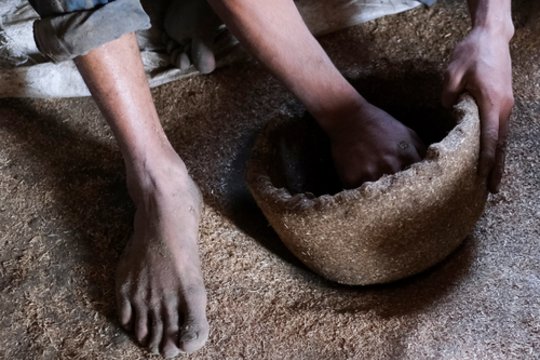 Ant egiptietiško molio dirbinio rastas 4000 metų senumo rankos atspaudas