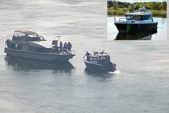 Nemuno seklumoje ties Jurbarko r. užstrigo į Nidą plaukęs pramoginis laivas – pasieniečiai evakavo per 30 keleivių