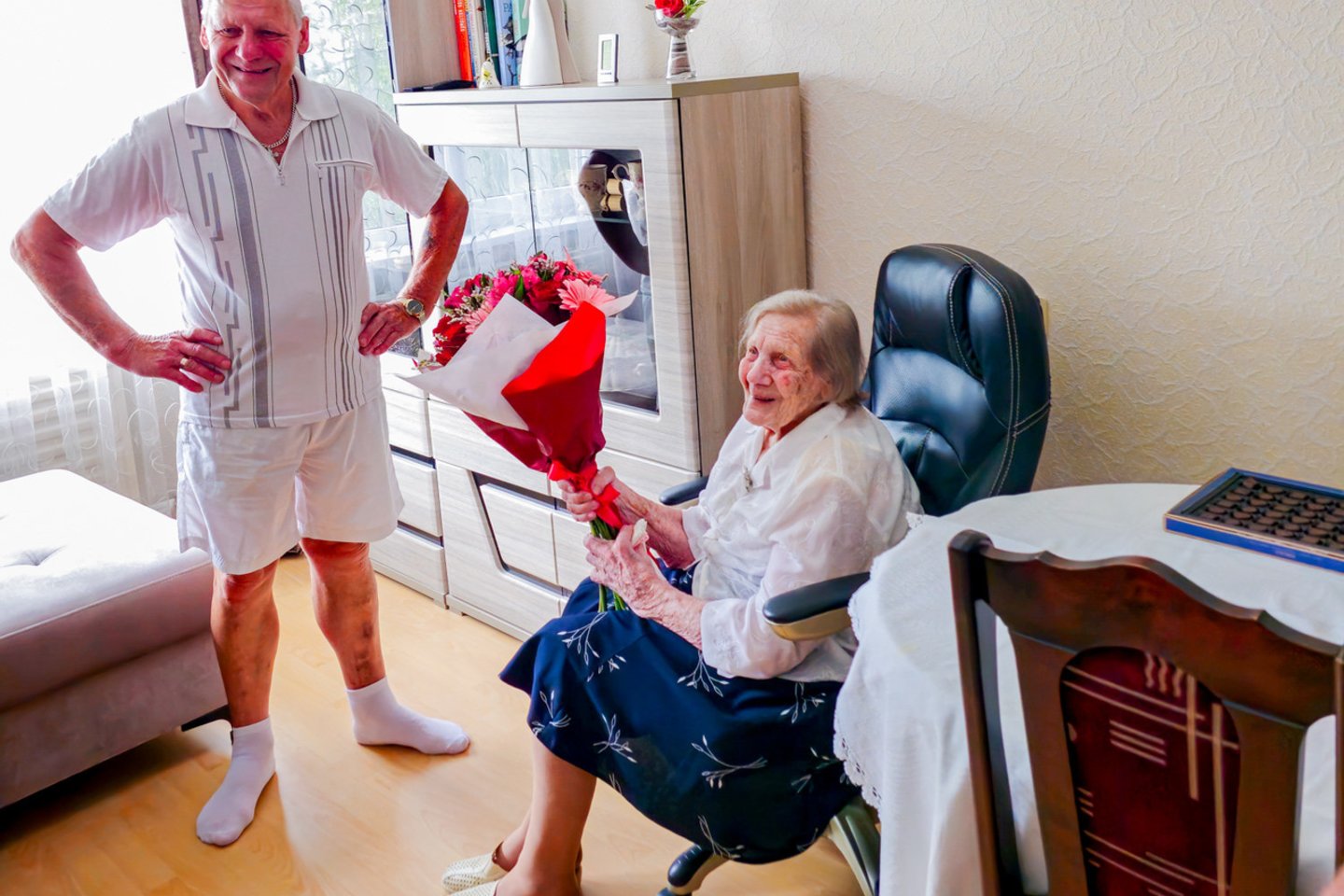 Veronikos išmintis, ramybė, gyvenimo būdas ir gebėjimas rasti džiaugsmo kasdienybėje – tikras lobis šiuolaikiniame pasaulyje.<br>Alytaus miesto savivaldybės nuotr.