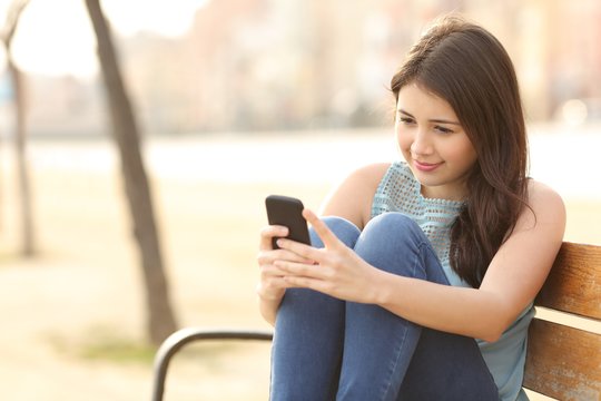Paauglių sprendimai keis „Instagram“: ką reikia žinoti tėvams?
