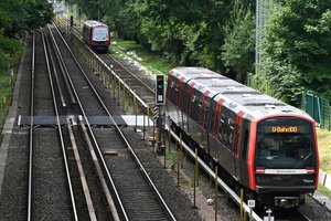 Dar viena traukinio avarija Vokietijoje: sankryžoje susidūrė su automobiliu