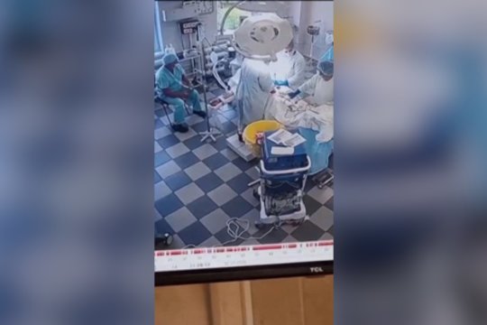 Nepaisant žemės drebėjimo, Kamčiatkos medikai tęsė operaciją: parodė, kaip tai atrodė