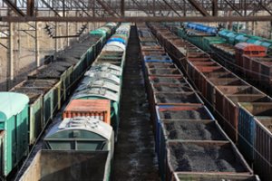 Nusprendė užmerkti akis: ES leido Kazachstanui gabenti anglis per Rusiją