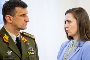 Po kritikos bangos R. Vaikšnoro kalboms apie droną – D. Šakalienės reakcija