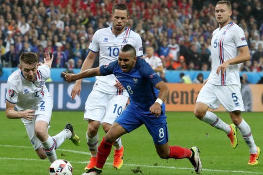 Buvusio Prancūzijos rinktinės žaidėjo draugė neišlaikė futbolininko teroro - po skundo darbų ėmėsi policija