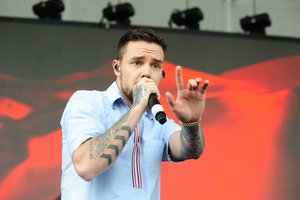 Internete plinta paskutinis „One Direction“ nario Liamo Payne'o pasirodymas prieš mirtį