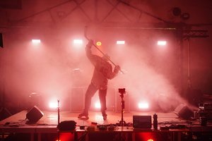 Festivalis „Aritmija“ sugrįžta: šiuolaikinis menas ir „Išprotėjęs pasaulis“ Merkinėje