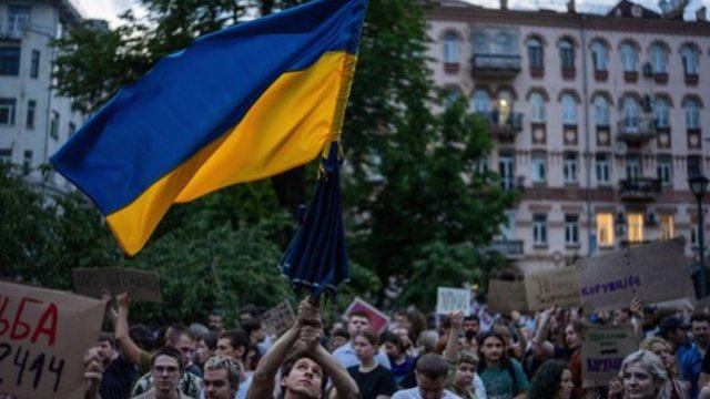 Ukrainoje protestus sukėlęs antikorupcijos įstatymas pasiekė viršūnę: parlamentas įjungė žalią šviesą