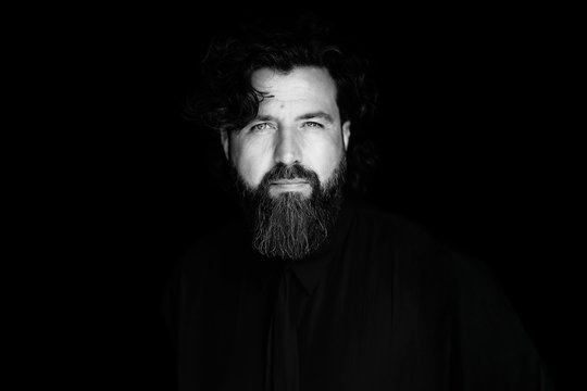 Režisierius A. Kamantauskas rėžė, kas jį labiausiai pykdo: „Moterys gimdo vaikus ne tam, kad jie kariautų“