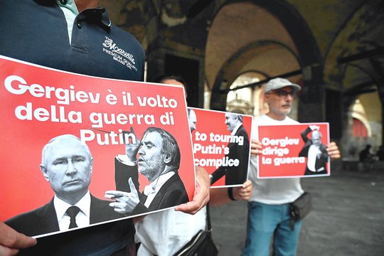 Nenuspėjamas Rusijos propagandos kelias: ideologija skleidžiama per natas, o vadovėliuose – paslėptos minos