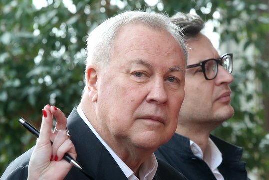 Viešnagių akimirkos: ketvirtadienį miręs režisierius Robertas Wilsonas ne sykį lankėsi Lietuvoje