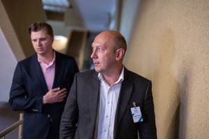 Skelbia išvadas: E. Paulavičius galimai vykdė mobingą ir psichologinį smurtą