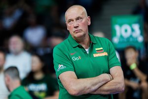 Į broką aikštelėje dėmesio nekreipęs R. Kurtinaitis ruošiasi ir toliau varginti krepšininkus treniruotėse