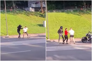 Nufilmavo muštynes tarp vairuotojų: į atlapus kibo tiesiog gatvėje