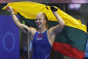 Po finišo sunkiai žodžius rinkusi R. Meilutytė: „Džiaugiuosi, kad galiu daryti tai, ką darau“
