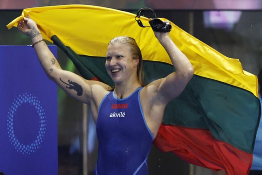 Po finišo sunkiai žodžius rinkusi R. Meilutytė: „Džiaugiuosi, kad galiu daryti tai, ką darau“