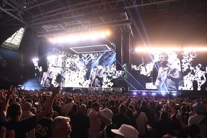 Grupės „Oasis“ koncerte – tragiška nelaimė: nukritęs mirė vyras