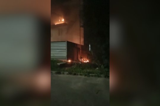 Rusijos Volgorado regione – Ukrainos dronų ataka: užfiksavo didžiulį gaisrą