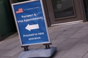 JAV iš kai kurių šalių piliečių už vizą prašys iki 15 000 dolerių užstato