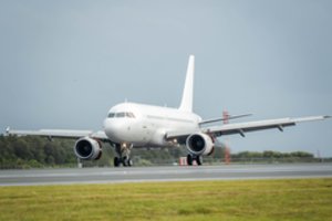 „Avia Solutions Group“ išnuomojo orlaivį Ukrainos oro linijoms „Windrose Airlines“