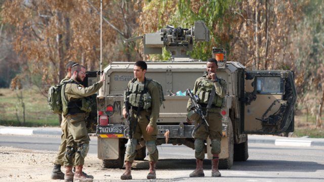 B. Netanyahu užmojo visiškai okupuoti Gazos Ruožą Izraelio pajėgos nepalaiko: įspėja dėl vieno