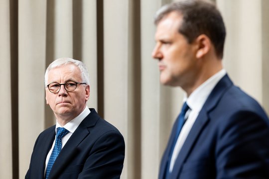 Kiek laiko G. Palucką toliau lydės apsauga ir ar ji jau suteikta R. Šadžiui?