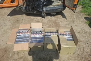 Varėnos rajone įkliuvo 3 kontrabandinkai su dideliu kiekiu cigarečių