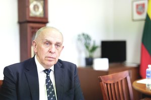 R. Motuzas kelia klausimą, ar bus svarstoma E. Sabučio kandidatūra į premjerus